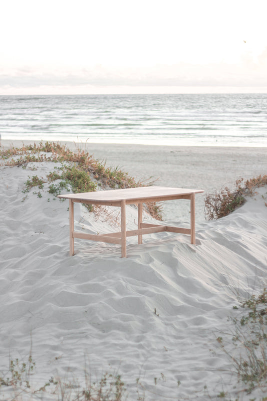 Solid Oak Amélie dining table